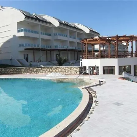 Stunning Private 2 Bed In Great Location And Gated Community Feriehus Side